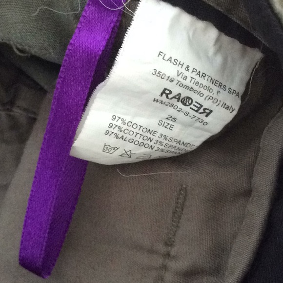 Green rider pants model - Picture 6 of 7